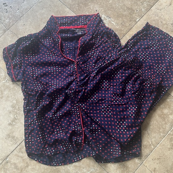 Tommy Hilfiger Valentine Day Pajama Set Large elastic waist short sleeve SOFT. - Picture 9 of 9